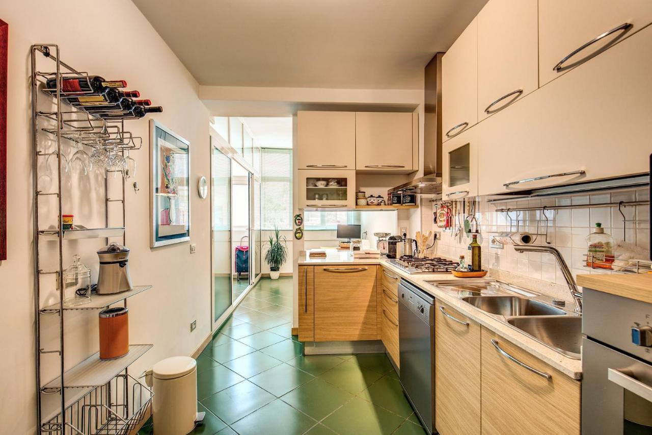 Terrazza Piccolomini: Elegant Apartment Stunning View Over Rome/St Peter'S Dome Exterior photo